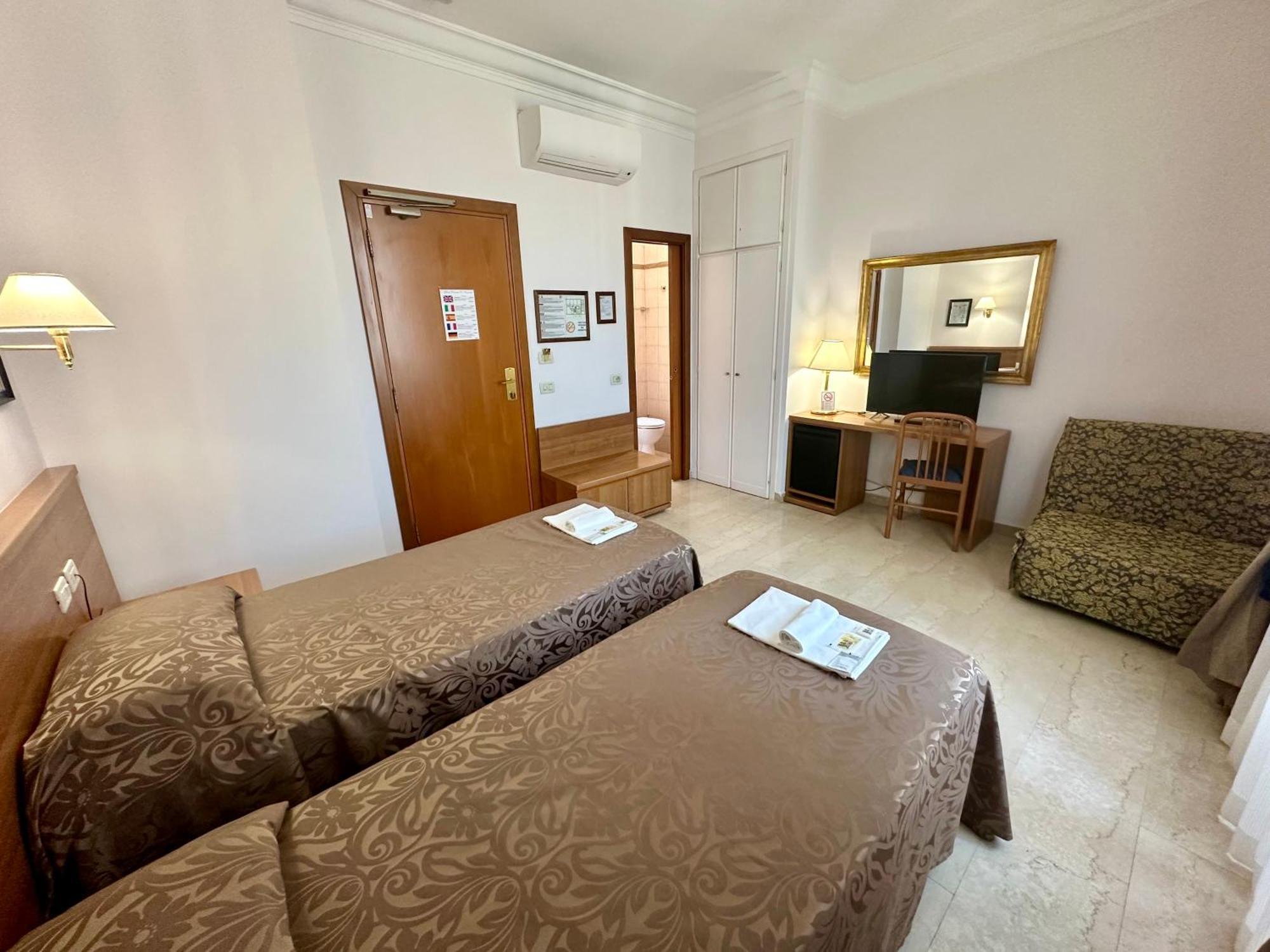 Hotel Principe Di Piemonte Рим Экстерьер фото